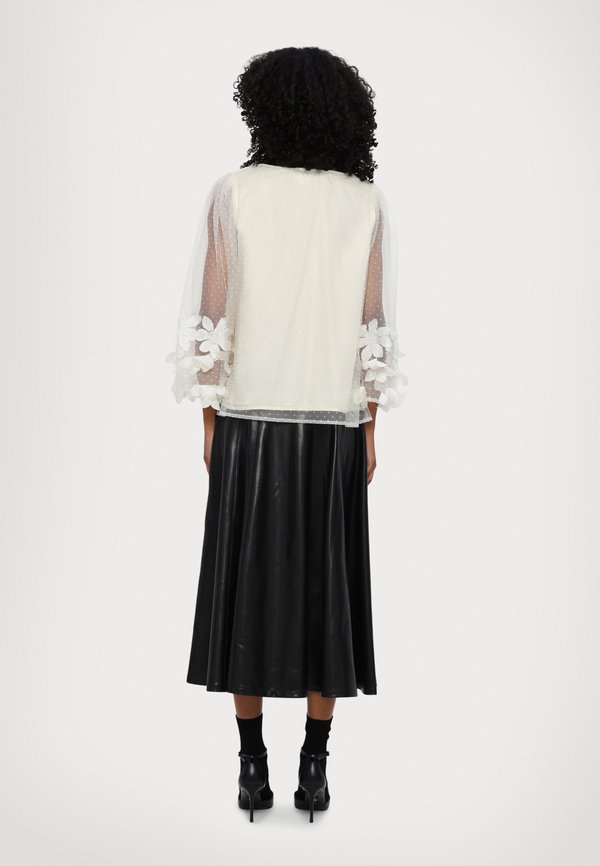 CARISMA DOT BRIDAL EXCLUSIVE - Blouse4