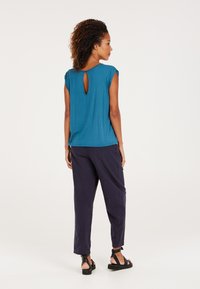 Protest PRTALYSSA - T-shirt con stampa - raku blue
