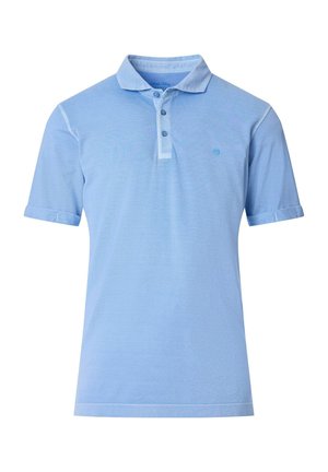 Lichtblauwe polo met een kraag, korte mouwen, een placket met drie knopen en logodetail op de borst. Gemaakt van zachte, ademende stof.