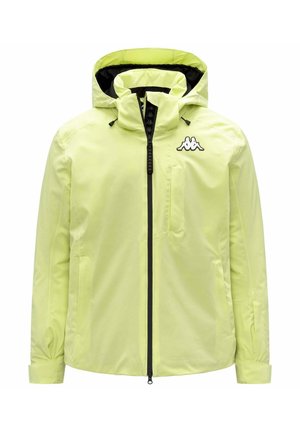 Giacca impermeabile verde chiaro con cappuccio, cerniera nera, tasca sul petto e logo bianco sul lato sinistro del petto, progettata per abbigliamento da esterno.