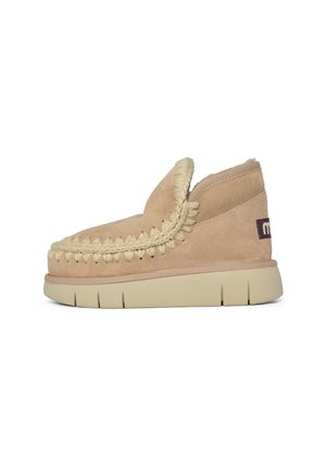 Winter boots - beige
