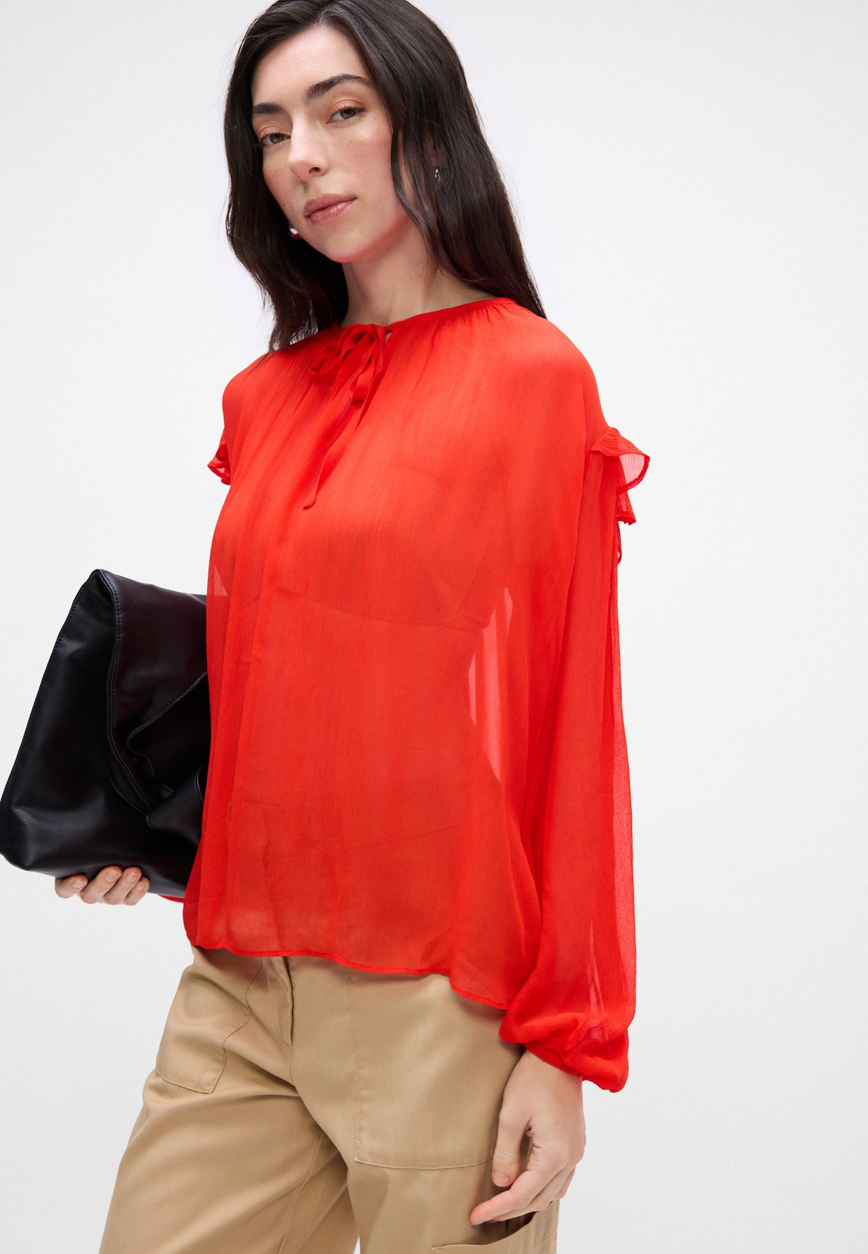 BLOUSE