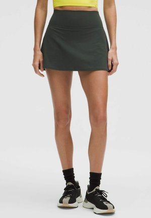 - Spódnica sportowa