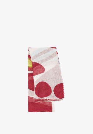 Kolorowy szal wykonany z lekkiego materiału, z czerwonymi i żółtymi wzorami geometrycznymi, z frędzlami na krawędzi i miękką fakturą.