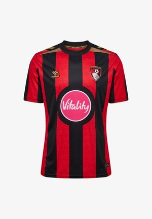 AFC Bournemouth fodboldtrøje med røde og sorte lodrette striber, Vitality-logo i midten, Hummel-logo på højre bryst, klubemblem på venstre bryst.