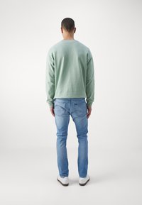 Lee LUKE - Vaqueros slim fit - blue wave