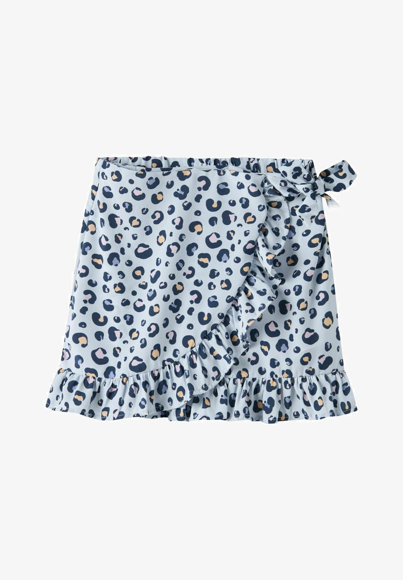 Jupe portefeuille bleu clair avec imprimé léopard multicolore, ourlet à volants et détail nœud à nouer sur le côté.