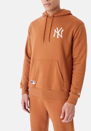 LEAGUE ESSNTLS NEYYAN EBRSTN - Jersey con capucha - med brown