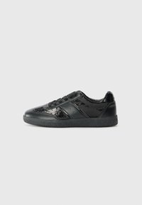 ONLSALLY - Sapatilhas - black