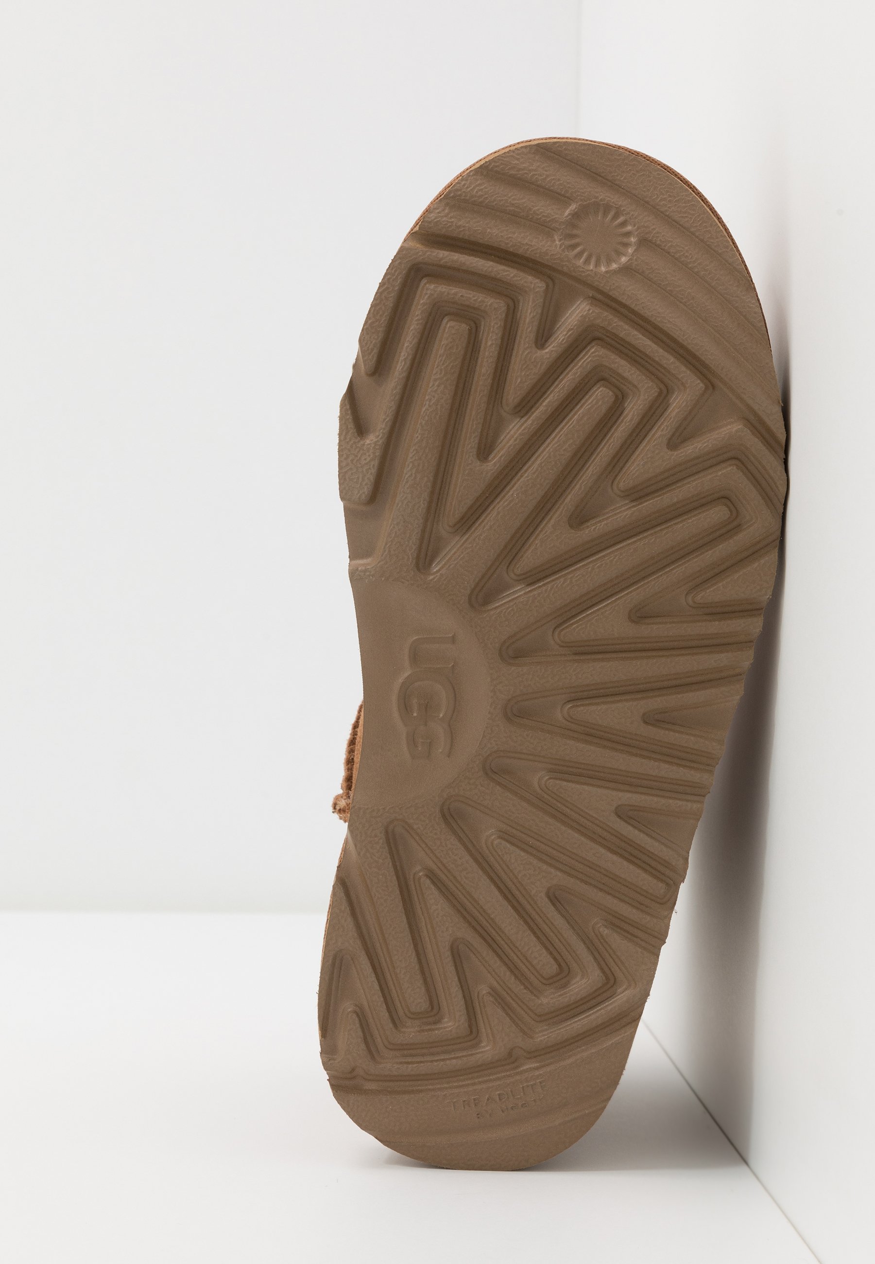 ugg classic mini ii marron clair ugg classic mini ii marron clair