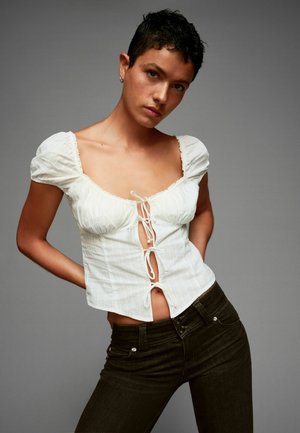 TEXTURED SHORT SLEEVE - Blouse - white
