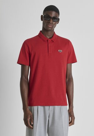 REGULAR FIT PLATE ON HEART - Polo majica - dark red