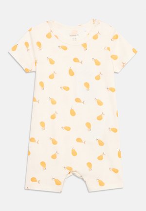 Valge lühikeste varrukatega beebikombinesoon kollase pirni mustriga, ümar kaelus ja trukkidega jalaosas.