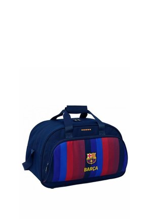 Torba sportowa w kolorze granatowym z czerwonymi i niebieskimi pionowymi paskami, logo Barcelona FC oraz tekstem "BARÇA" na przedniej kieszeni.