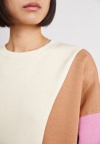 Roxy SALTY DREAM - Mikina - parchment