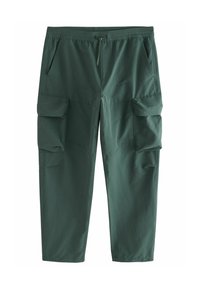 Pantaloni cargo verzi cu talie elastică, având multiple buzunare laterale și o textură ușoară, netedă. Design cu picioare drepte.