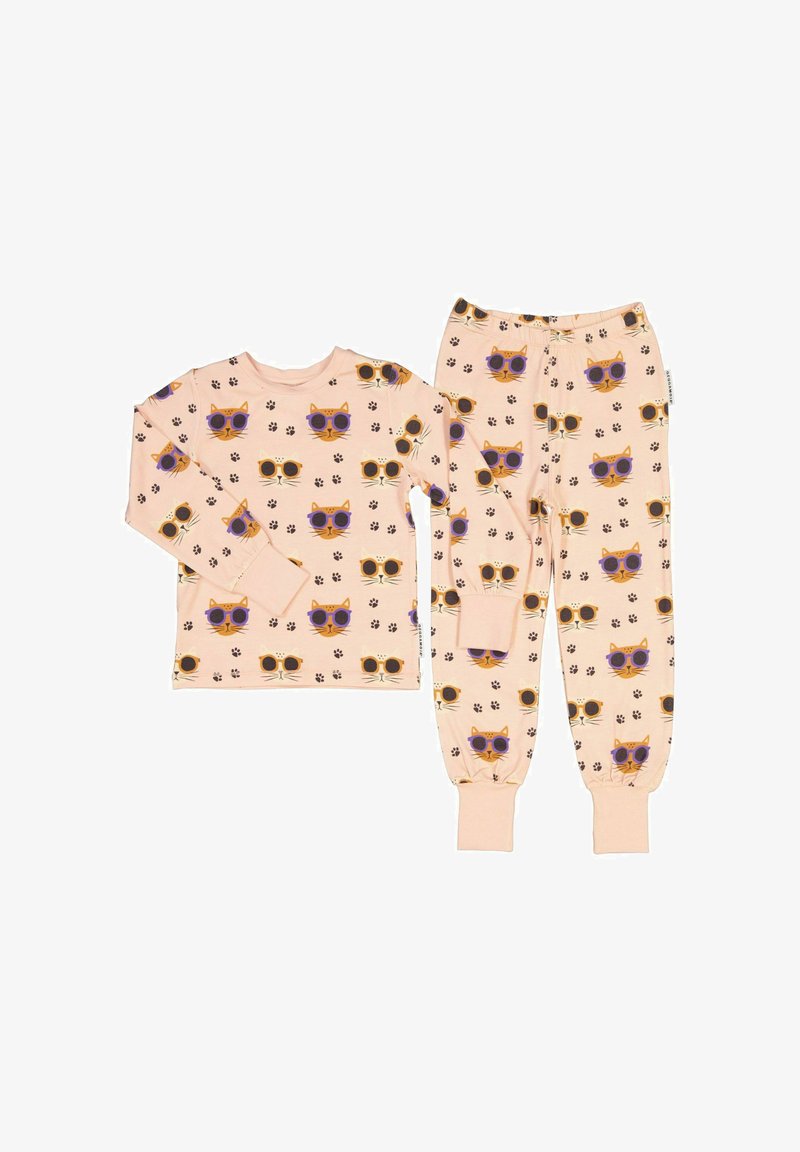 Vaaleanpunainen pyjama-setti, joka koostuu pitkähihkaisesta paidasta ja housuista, joissa on leikkisä kissakuosi, jossa on aurinkolasit ja tassunjälkiä. Pehmeää materiaalia.