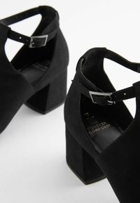Next FOREVER COMFORT® LOW CUT  - Páskové sandály  - black