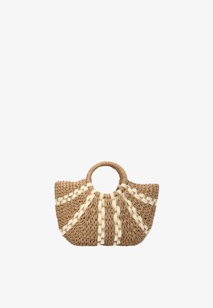 Geantă din paie împletite cu mâner rotund, model cu dungi în bej natural și alb, formă semicirculară și design texturat împletit.