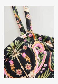 Non sélectionné, black pink paisley