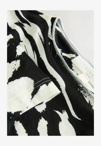 Sélectionné, monochrome animal