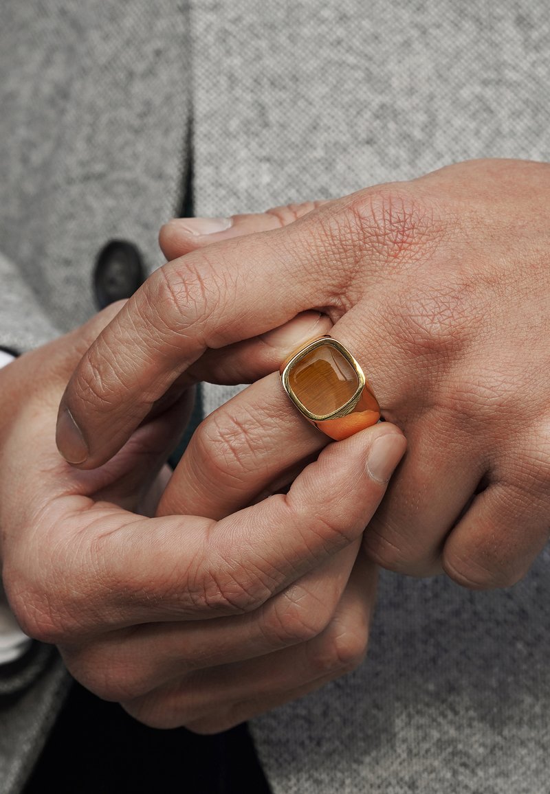 LUCLEON LEN - Ring - brown and gold coloured