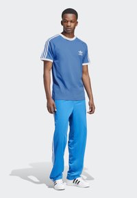 adidas Originals ADICOLOR CLASSICS 3-STRIPES - Marškinėliai su spaudiniu - blue bird