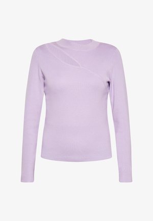 Lila langermige trui met een ronde hals. Kenmerkt zich door een textuurpatroon en een asymmetrisch ontwerpelement over de borst. Gemaakt van zacht breiwerk.