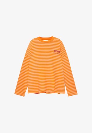 Oranje en lichtoranje horizontaal gestreept shirt met lange mouwen, ronde hals en de tekst "STWD Stay United" op de bovenste linkerborst.