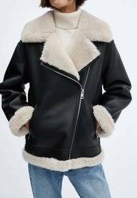 Mango Giacca in similpelle - black