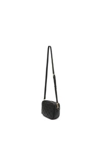 Borsa a tracolla nera in pelle trapuntata, con forma rettangolare, zip dorata e tracolla regolabile.