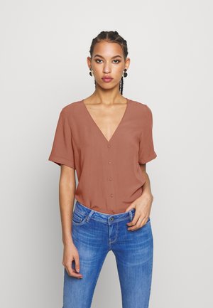 PCCECILIE - Blouse - copper brown