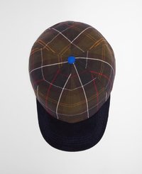 Boné xadrez com um padrão checkered em tons de castanho, verde e laranja, com uma aba plana de veludo cotelê azul-marinho. Detalhe de botão azul na parte superior.