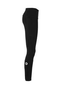 Sort leggings lavet af strækbart stof med høj talje, der har skrå sømme og et lille logo på den nederste del af benet.