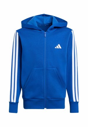 Niebieska bluza z kapturem zapinana na suwak z białymi potrójnymi paskami na rękawach i małym białym logo na lewej piersi, wyposażona w przednie kieszenie i ściągacze na mankietach.