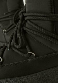 Diverse TASERA czarny