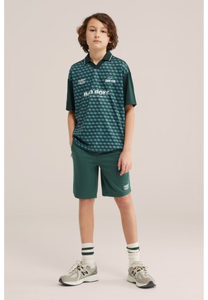 WE Fashion BAD BOYS - Šorti - dark green