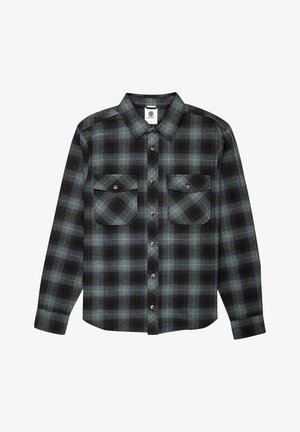 Chemise en flanelle à carreaux noir et vert avec des manches longues, deux poches sur la poitrine, un devant boutonné et un col classique. Tissu texturé avec un design classique.