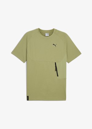 Jasnozielona koszulka z okrągłym dekoltem, krótkimi rękawami, kieszenią na zamek błyskawiczny i czarnym logo na piersi. Miękka, gładka faktura.