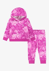 Non selezionato, fire pink