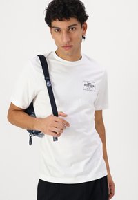 Tommy Hilfiger MONOTYPE LABEL TEE - Basic T-shirt - white