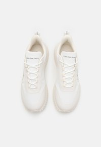 Calvin Klein Jeans RUNNER LACE  - Tenisky - bright white/white/eggshell