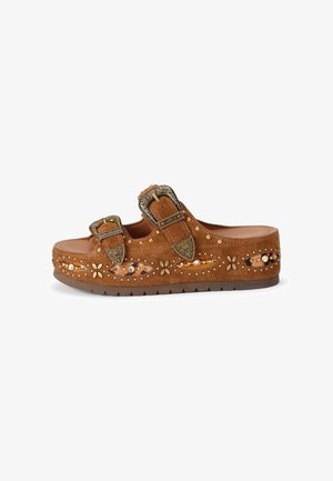 Kurt Geiger London, WESTERN BUCKLE FLATFORM - Muiltjes - brown