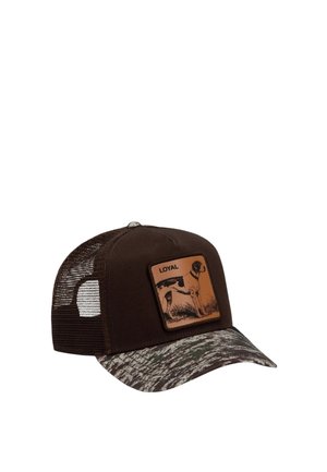 Casquette trucker marron à dos en mesh, avec une visière à motif camouflage et un écusson à l’avant représentant un chien et portant le mot « LOYAL ».