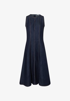 Ärmelloses dunkelblaues Jeanskleid mit rundem Ausschnitt, figurbetontem Oberteil, vertikalen Nähten und ausgestelltem Rock.