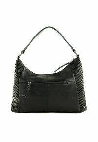 Schwarze Lederhandtasche mit strukturierter Oberfläche, ausgestattet mit einem perforierten Rückenteil und einer Reißverschlusstasche auf der Vorderseite. Gekrümmter Schultergurt.