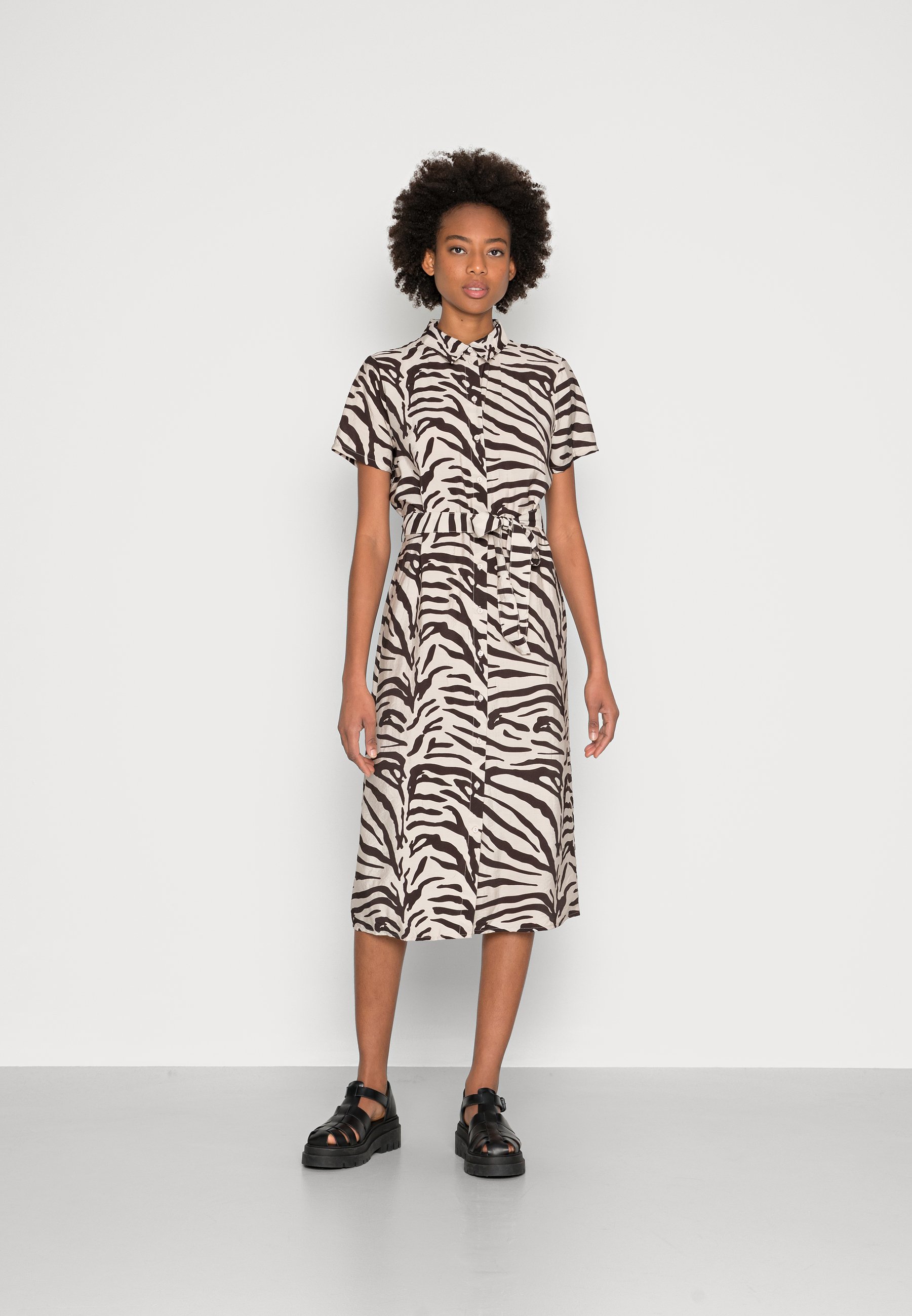 JDY JDYCAMILLE ELLY LIFE DRESS - Jurk - white sand black zebra/beige -  Zalando.nl