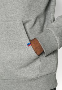 Puma BMW MMS HOODIE  - Pulover s kapuco - medium gray heather