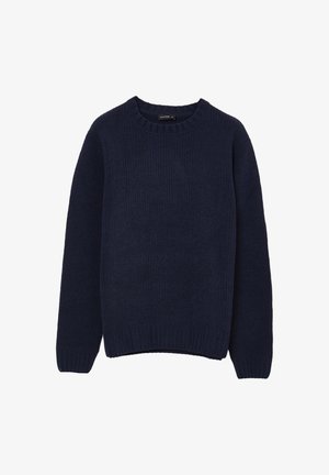 Pull en maille côtelée bleu marine, arbore un col rond et des manches longues avec une coupe décontractée, ainsi que des poignets et un ourlet côtelés.
