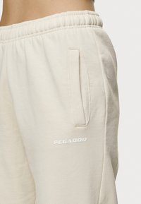 Pegador VILLA HIGH WAISTED - Trainingsbroek - washed coast sand